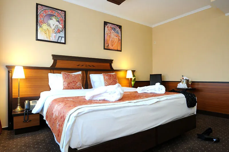 Residence Baron Budapest 4*,  Ungern