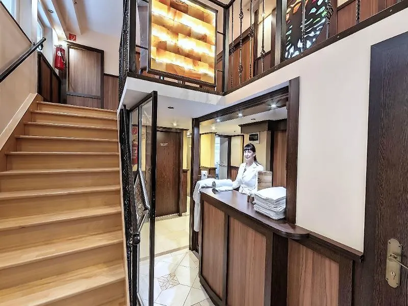 **** Hotel Residence Baron Budapest Ungheria